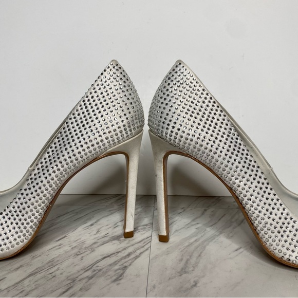 Schutz Lou Crystal Pointy Toe Pump 8B - Picture 9 of 16